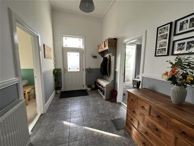 RECEPTION HALLWAY